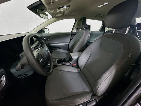 Used 2025 Kia K4 LXS image 13