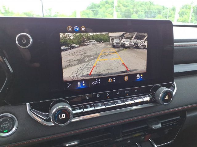 Used 2026 Chevrolet Colorado Z71 w/ Technology Package AWD/4WD image 12