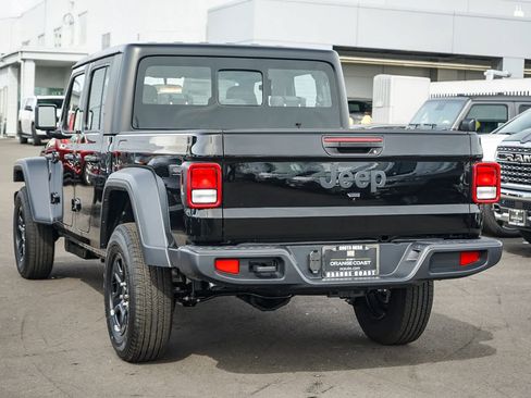 New 2026 Jeep Gladiator Sport image 6