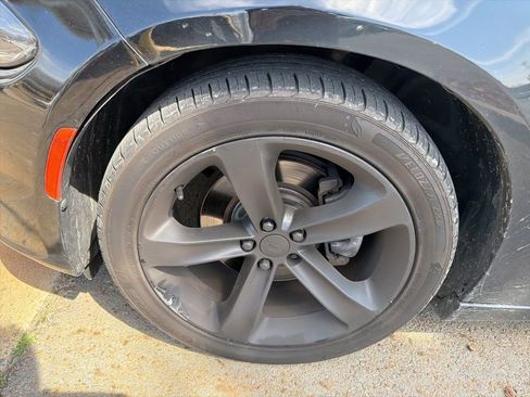 Used 2017 Dodge Charger R/T image 6