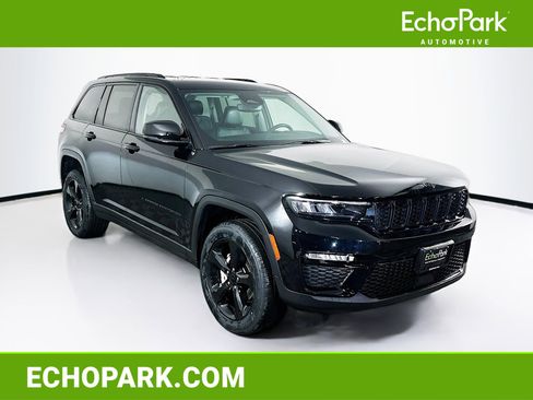 Used 2023 Jeep Grand Cherokee Limited w/ Black Appearance Package image 1