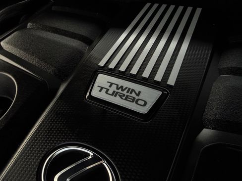 Used 2025 Lexus LX 600 4WD w/ Luxury Package image 21