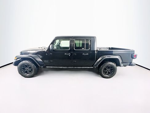 Used 2021 Jeep Gladiator Willys image 4