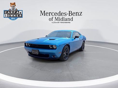 Used 2023 Dodge Challenger SXT w/ Plus Package RWD image 4