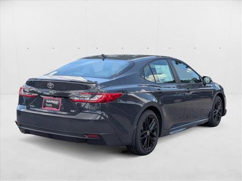 New 2025 Toyota Camry SE image 2