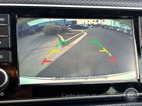 Used 2022 Nissan Kicks S image 14