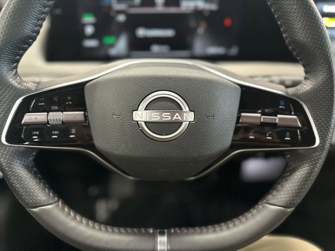 Used 2023 Nissan Ariya FWD image 19