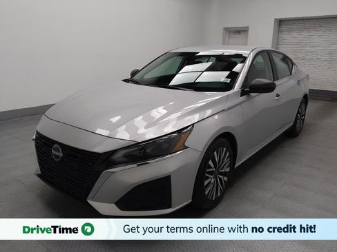 Used 2024 Nissan Altima 2.5 SV image 1