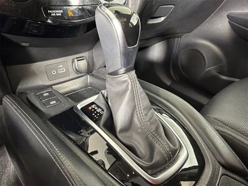 Used 2020 Nissan Rogue Sport SL w/ Premium Package image 32