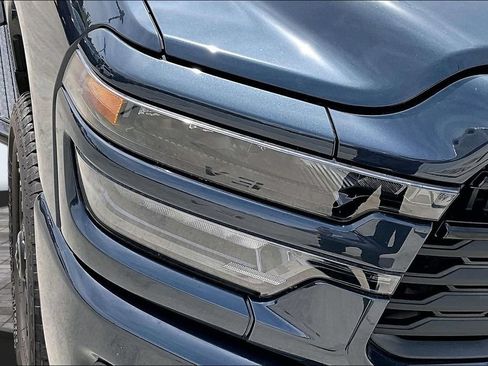 Certified 2025 RAM 2500 Big Horn AWD/4WD image 29
