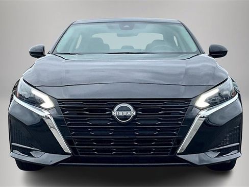 Certified 2024 Nissan Altima 2.5 SV w/ SV Premium Package image 2