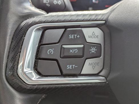 Used 2024 Ford Mustang Convertible image 14