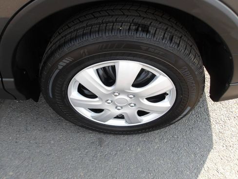 Used 2016 Toyota RAV4 LE AWD/4WD image 24