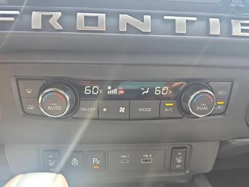 New 2026 Nissan Frontier SV w/ SV Convenience Package AWD/4WD image 23