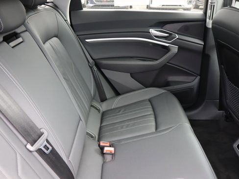Used 2021 Audi e-tron Premium w/ Convenience Plus Package image 15