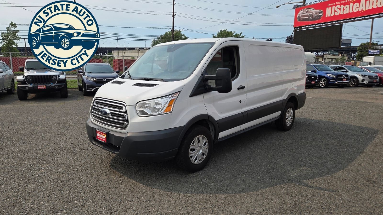 Used 2017 Ford Transit 250 130 Low Roof w/ Premium Package RWD image 9
