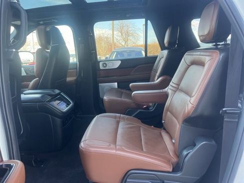 Certified 2024 Lincoln Navigator L Reserve AWD/4WD image 13