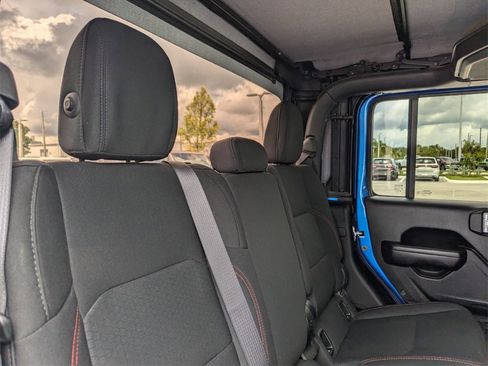 Used 2020 Jeep Gladiator Rubicon w/ Trailer Tow Package image 14