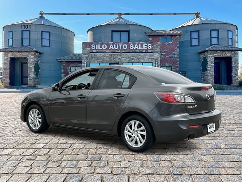 Used 2012 MAZDA MAZDA3 i Touring FWD image 3