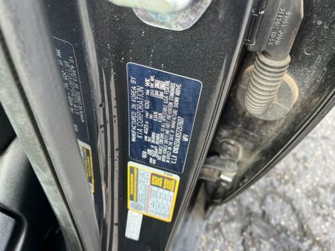 Used 2025 Kia Soul LX w/ LX Technology Package image 9