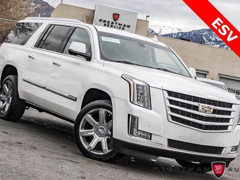 Used 2019 Cadillac Escalade ESV image 1