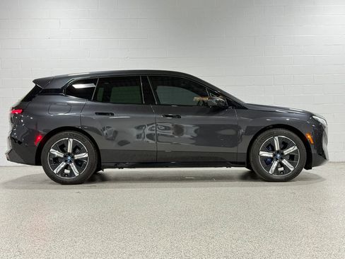 Used 2023 BMW iX xDrive50 w/ Premium Package AWD/4WD image 5