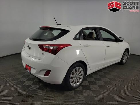 Used 2016 Hyundai Elantra GT FWD image 9