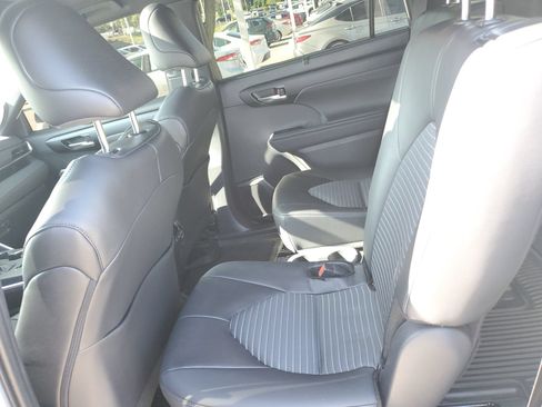 Certified 2026 Toyota Highlander XSE AWD/4WD image 14