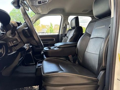 Used 2024 RAM 2500 Laramie AWD/4WD image 7