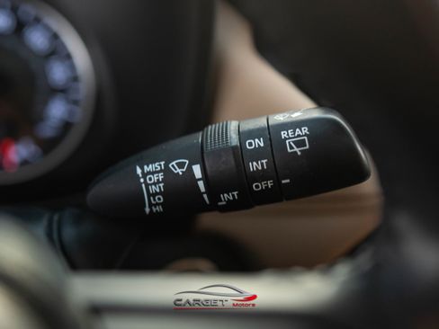 Used 2019 Toyota RAV4 XLE Premium image 24