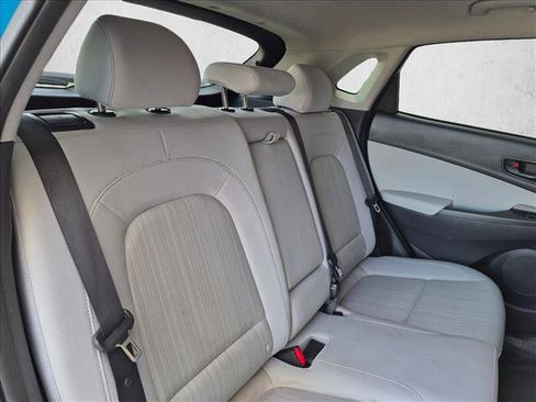 Used 2023 Hyundai Kona SEL AWD/4WD image 19