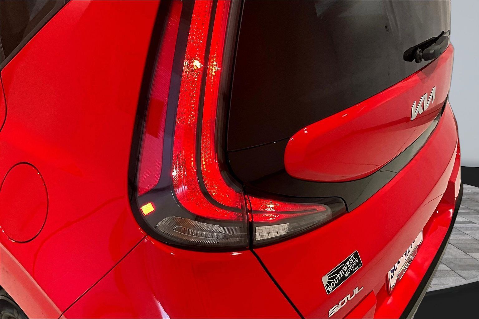 Used 2025 Kia Soul LX w/ LX Technology Package FWD image 23