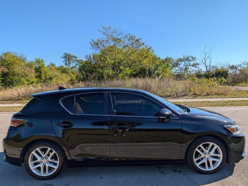 Used 2016 Lexus CT 200h image 5