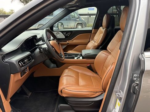 Used 2021 Lincoln Aviator Black Label w/ Dynamic Handling Package image 9