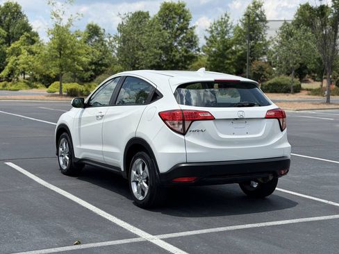 Used 2018 Honda HR-V LX image 5