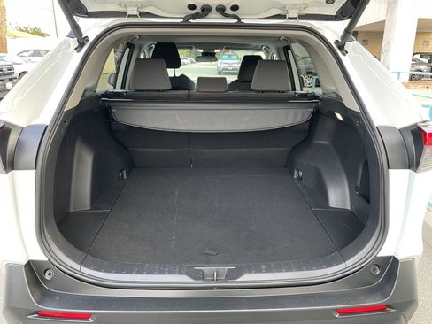 Used 2025 Toyota RAV4 XLE image 33