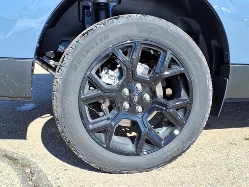 New 2026 Ford Maverick Lariat w/ Black Appearance Package image 9