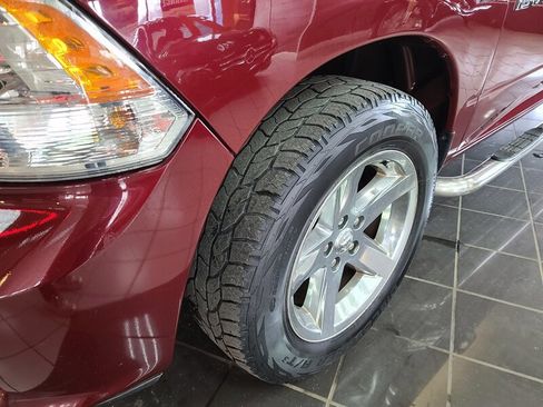 Used 2017 RAM 1500 Express image 36