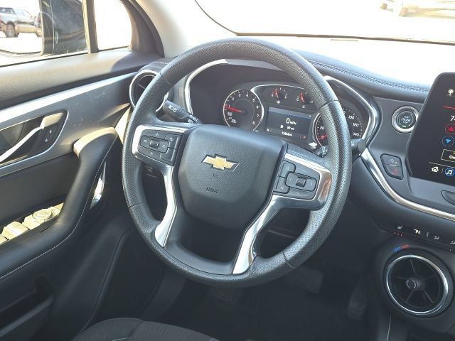 Used 2024 Chevrolet Blazer LT FWD image 34