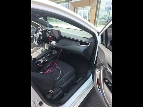 Used 2022 Toyota Corolla SE FWD image 11