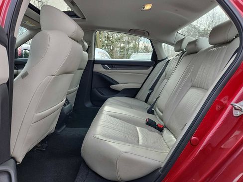 Certified 2018 Honda Accord Touring image 10