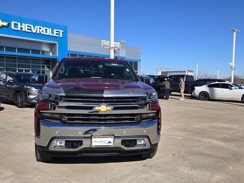 Used 2019 Chevrolet Silverado 1500 LTZ w/ LTZ Premium Package image 9