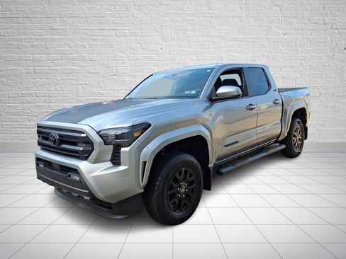 Certified 2026 Toyota Tacoma SR5 AWD/4WD image 3