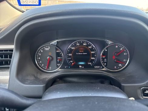 Used 2017 GMC Acadia Denali w/ Technology Package image 28