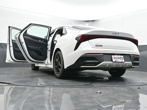Used 2025 Kia K5 LXS image 89