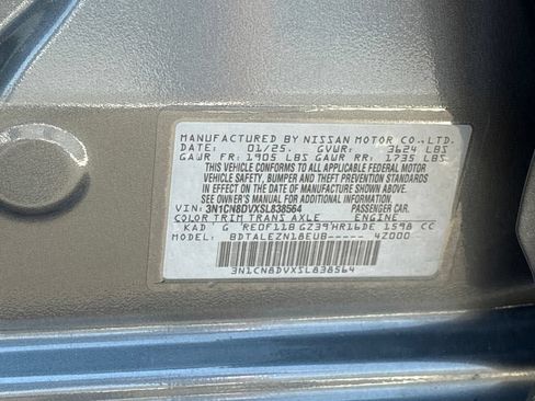Used 2025 Nissan Versa S FWD image 30