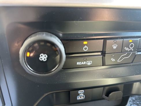 Used 2023 Ford F150 XLT image 17