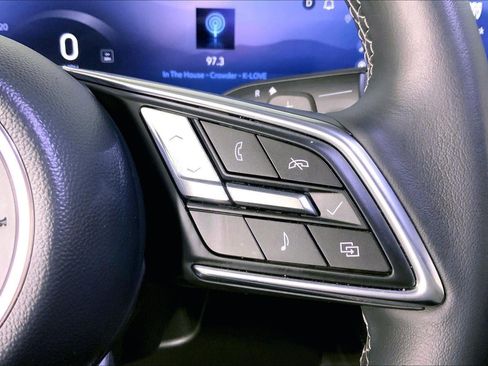 Used 2025 Buick Envision Preferred image 19