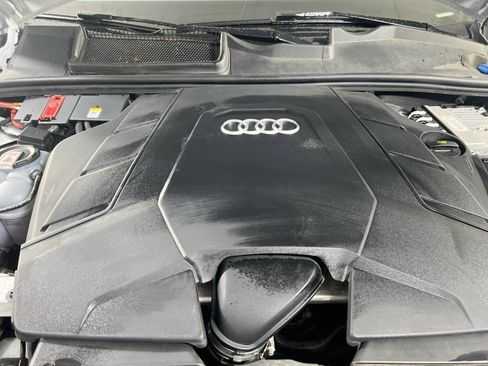 Used 2021 Audi Q7 3.0T Premium AWD/4WD image 32