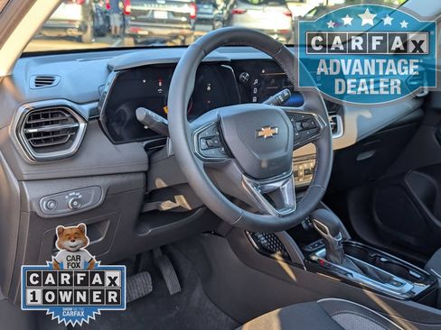 Used 2025 Chevrolet TrailBlazer LT w/ Convenience Package FWD image 5